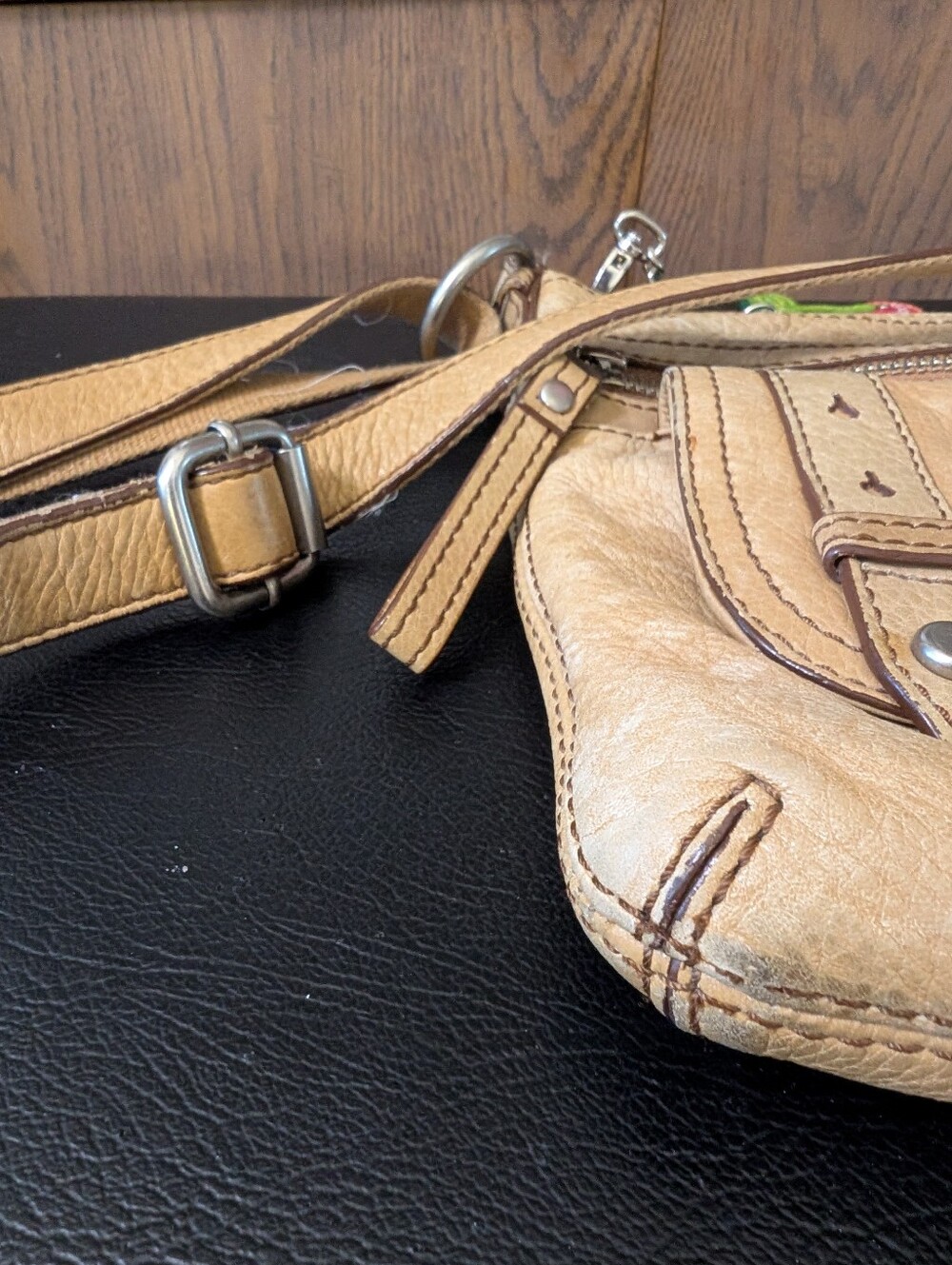 Fossil Beige Tan Leather Shoulder Bag - Picture 11 of 12